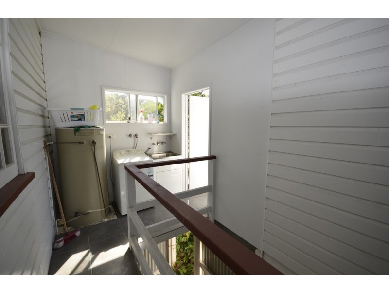 39 Mossman Street, Mossman QLD 4873