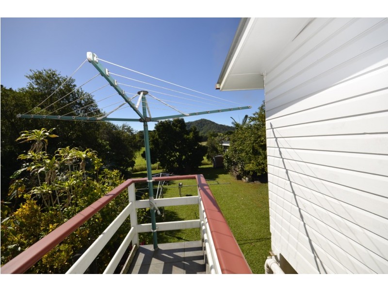 39 Mossman Street, Mossman QLD 4873