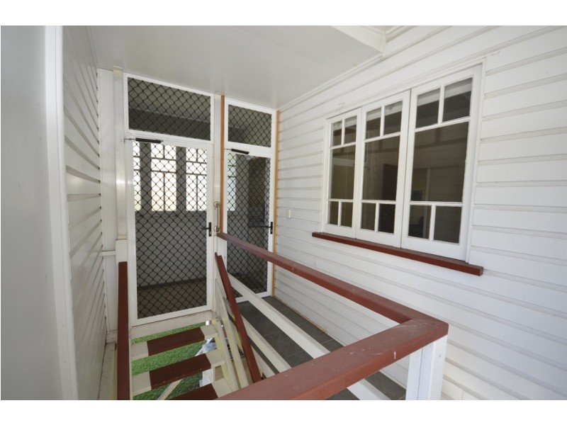 39 Mossman Street, Mossman QLD 4873