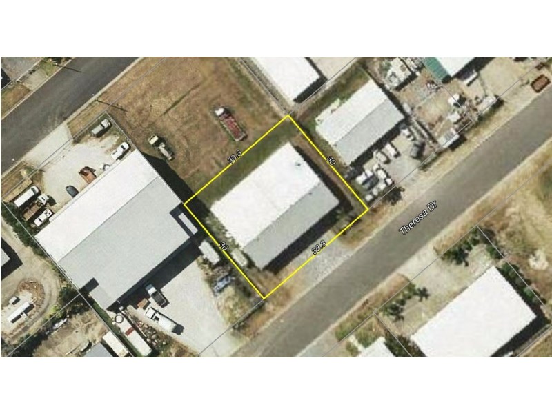 11 Theresa Drive, Mossman QLD 4873