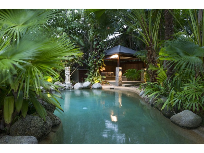 6 Jewel Close, Port Douglas QLD 4877