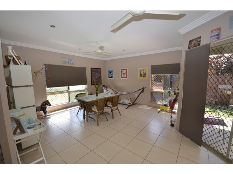 7 Ingles Street, Mossman QLD 4873