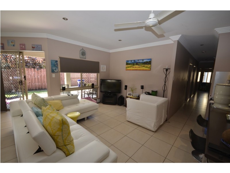 7 Ingles Street, Mossman QLD 4873