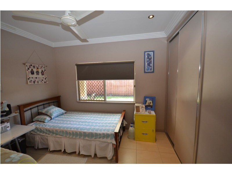 7 Ingles Street, Mossman QLD 4873