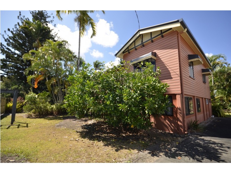 14 Bow Street, Mossman QLD 4873