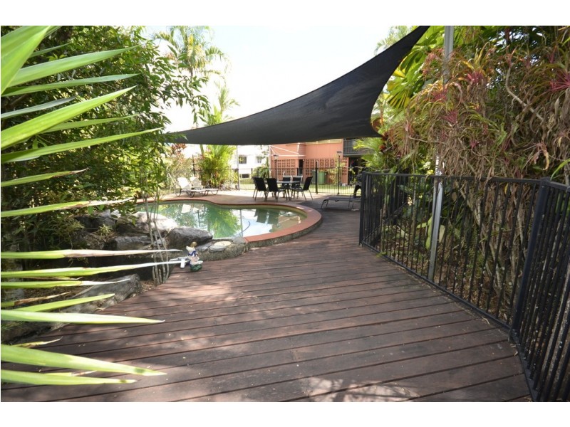 14 Bow Street, Mossman QLD 4873