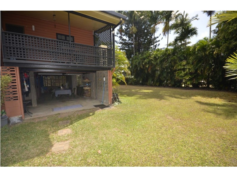 14 Bow Street, Mossman QLD 4873