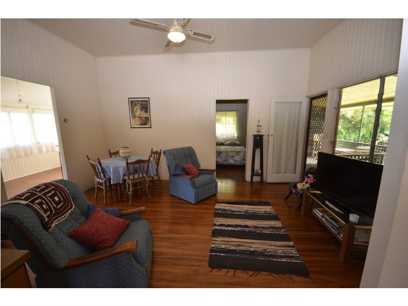 14 Bow Street, Mossman QLD 4873