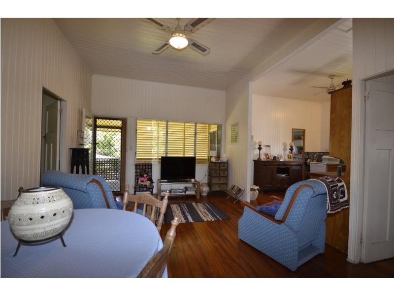 14 Bow Street, Mossman QLD 4873