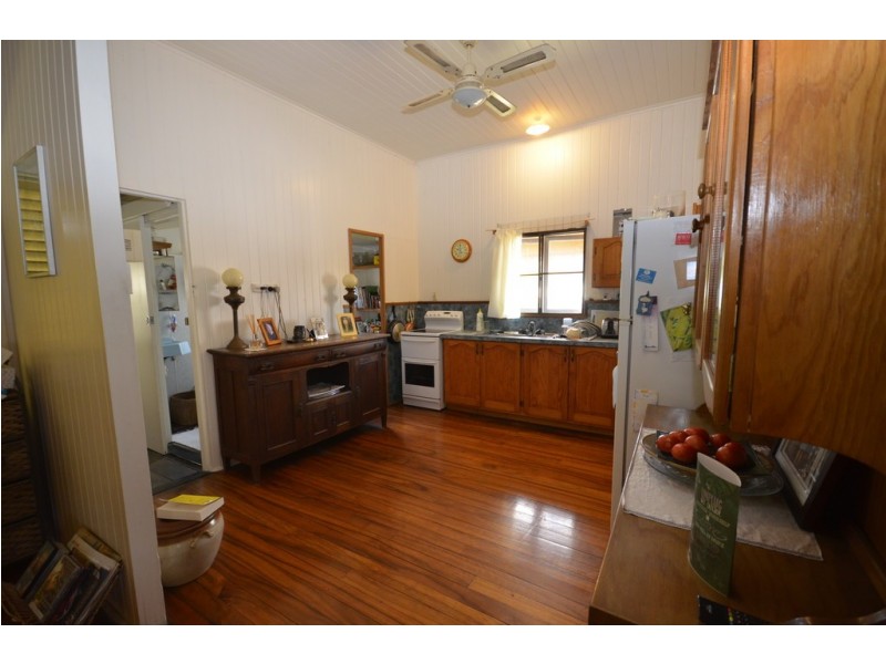 14 Bow Street, Mossman QLD 4873