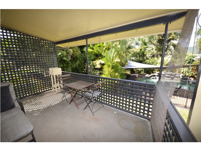 14 Bow Street, Mossman QLD 4873