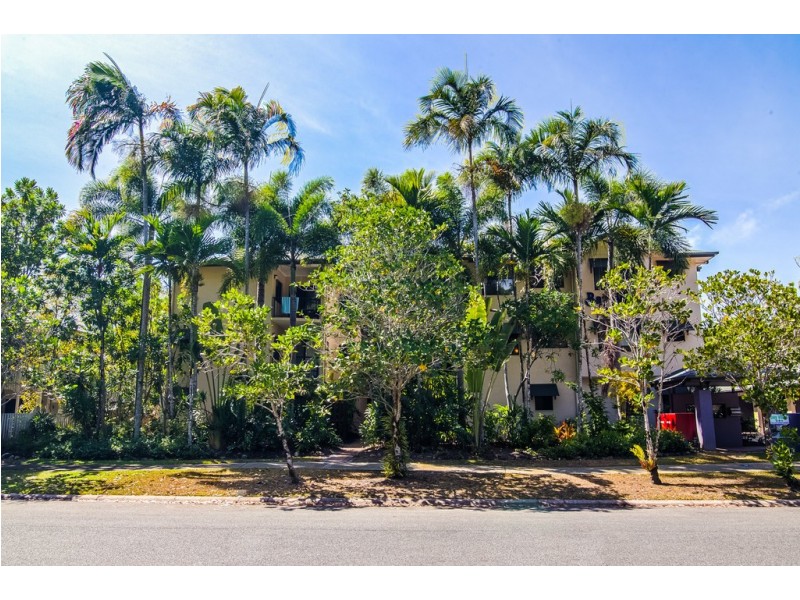 Unit 2 51-53 Davidson Street (Bay Villas), Port Douglas QLD 4877