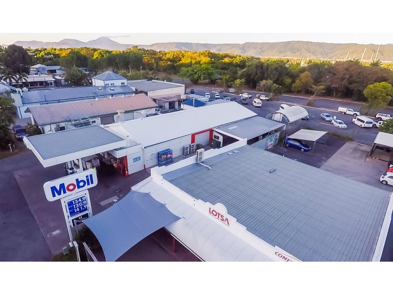 11 Warner Street, Port Douglas QLD 4877