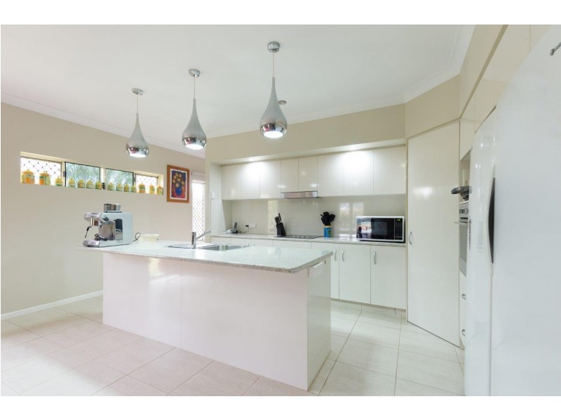 9 Kalu Close, Cooya Beach QLD 4873