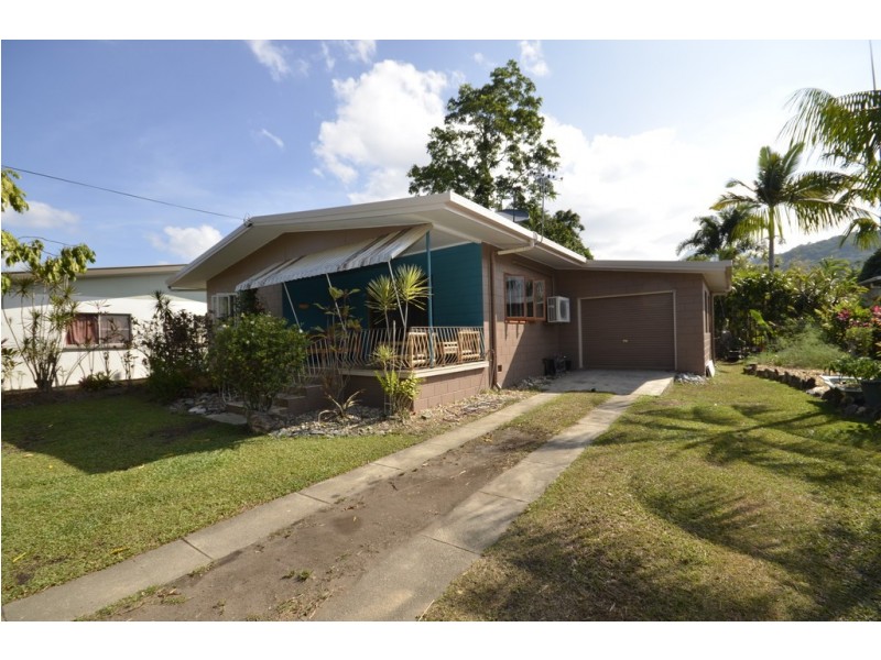 11 Pringle Street, Mossman QLD 4873