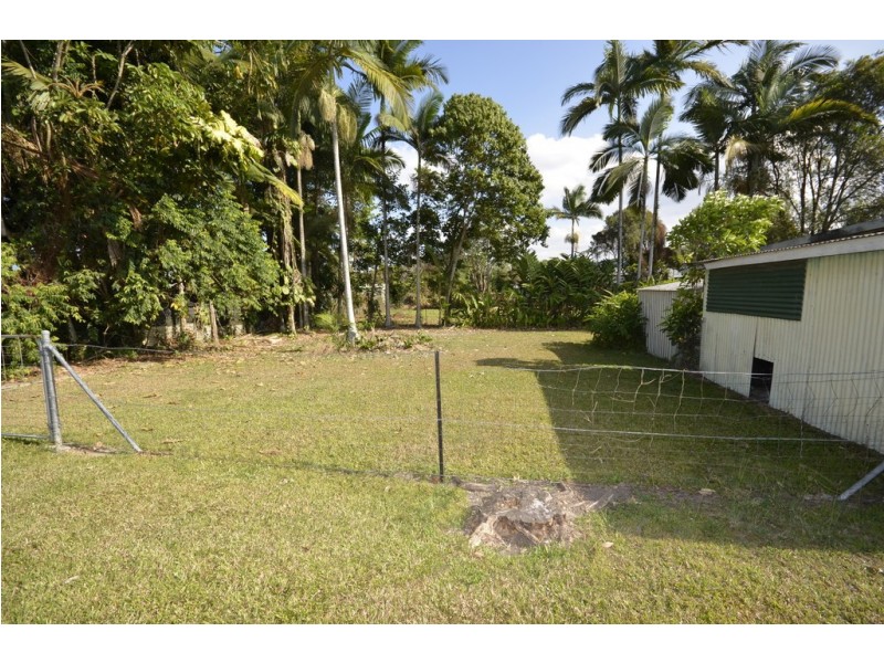 15 Hart Street, Mossman QLD 4873