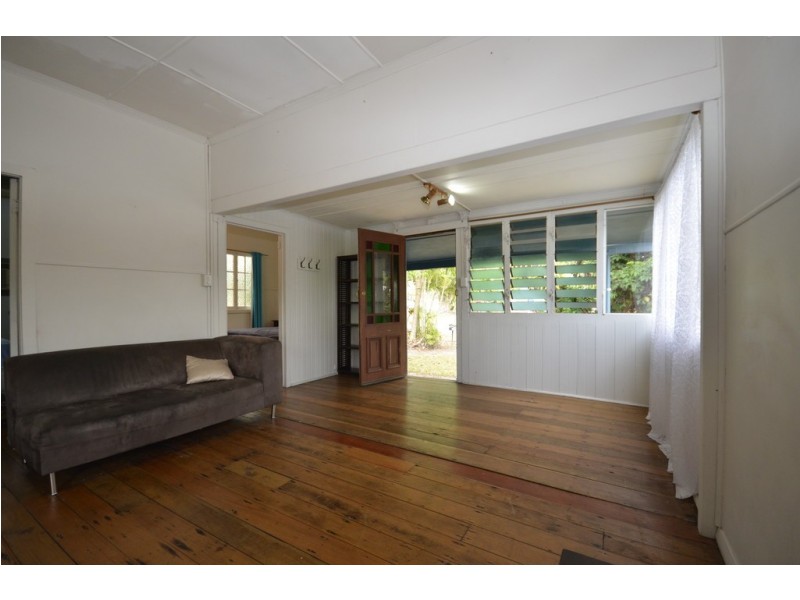 15 Hart Street, Mossman QLD 4873