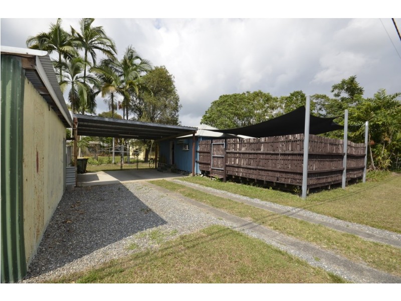 15 Hart Street, Mossman QLD 4873