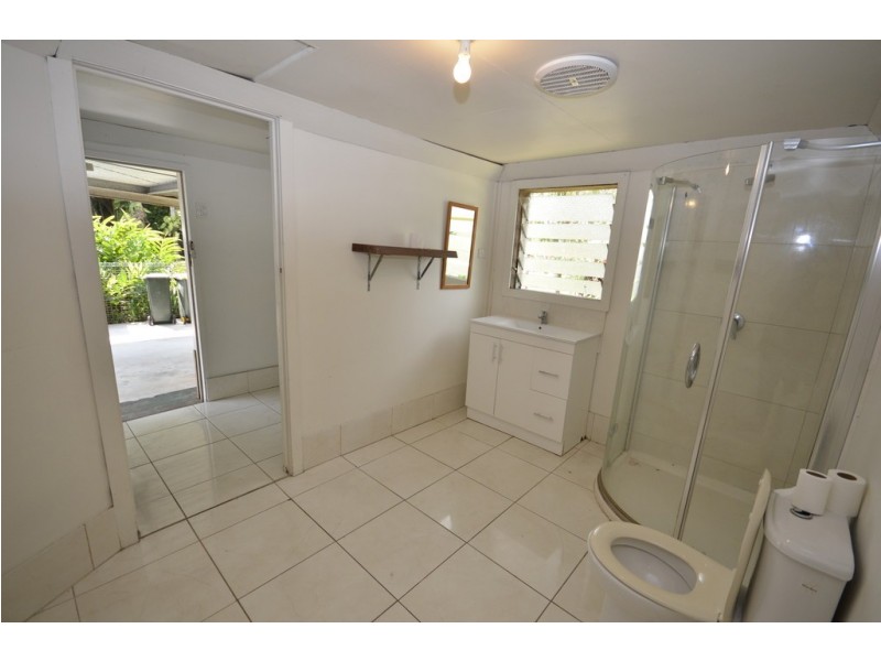 15 Hart Street, Mossman QLD 4873