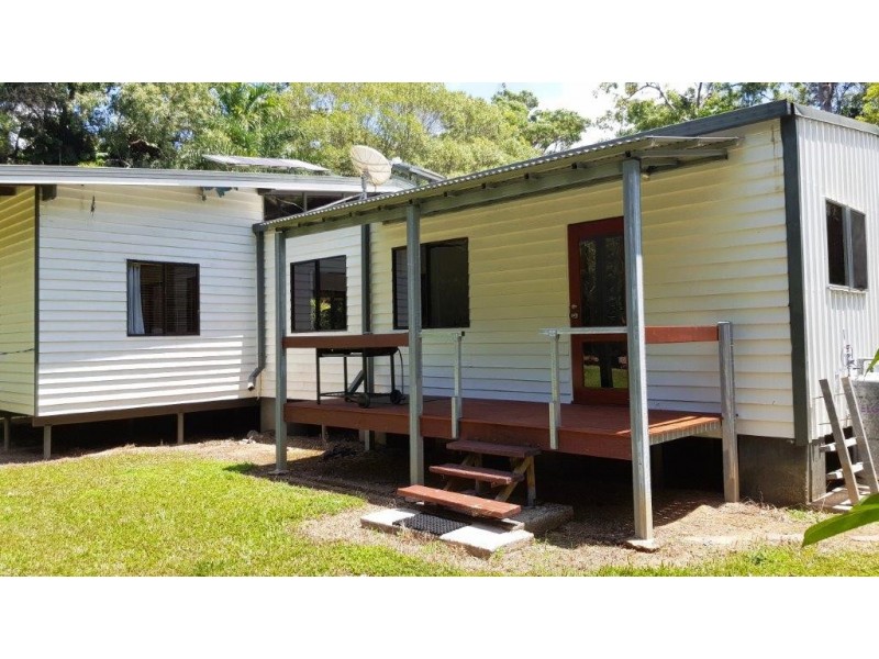 6 White Beech Road, Daintree QLD 4873