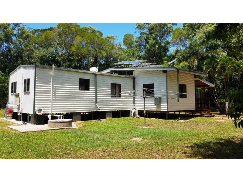 6 White Beech Road, Daintree QLD 4873