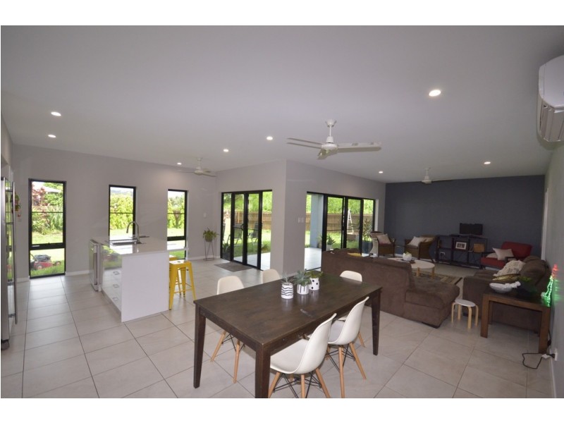 16 Gerygone Close, Mossman QLD 4873