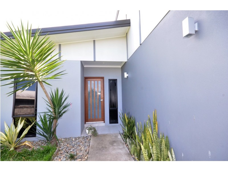 16 Gerygone Close, Mossman QLD 4873