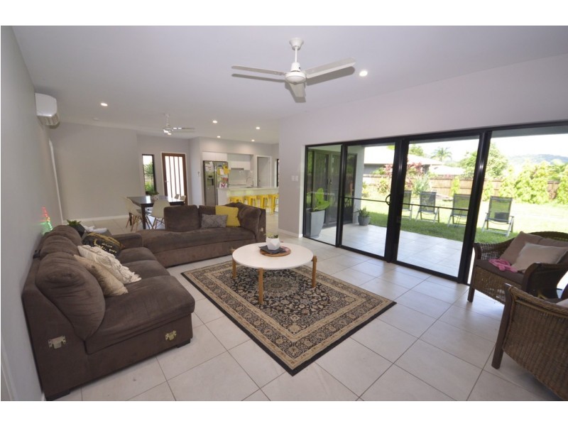 16 Gerygone Close, Mossman QLD 4873