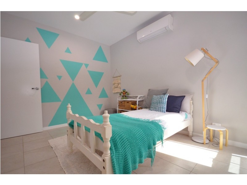 16 Gerygone Close, Mossman QLD 4873