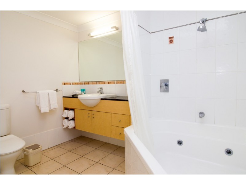 Unit 10, 35 Davidson St (Central Plaza), Port Douglas QLD 4877