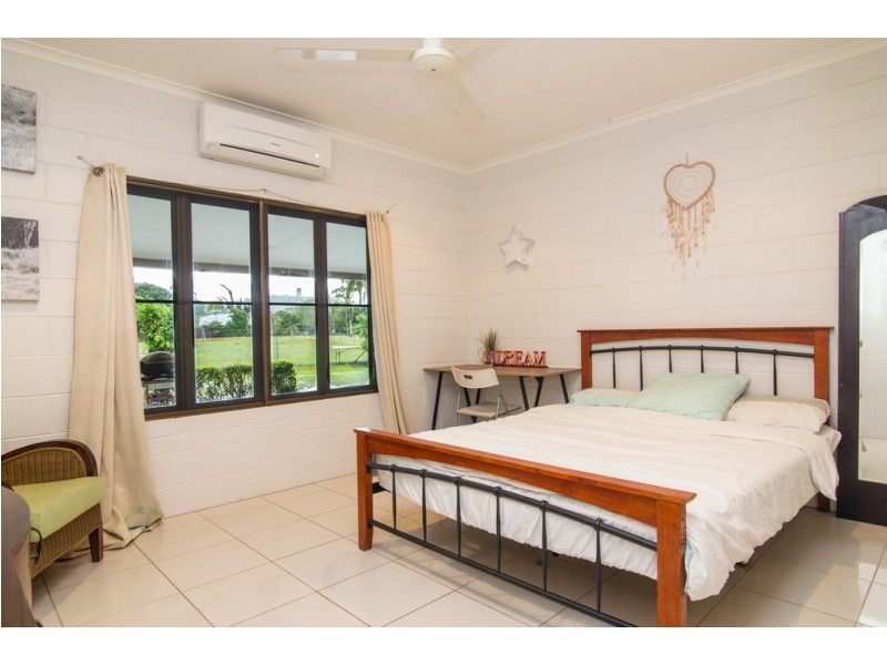 3 Junction Road, Mossman QLD 4873