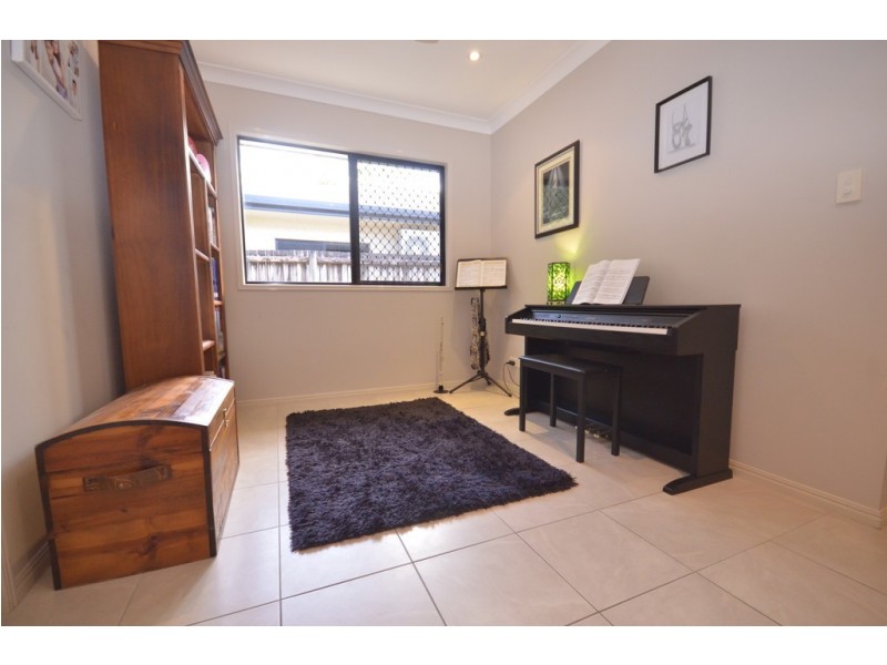 14 White Oak Avenue, Mossman QLD 4873