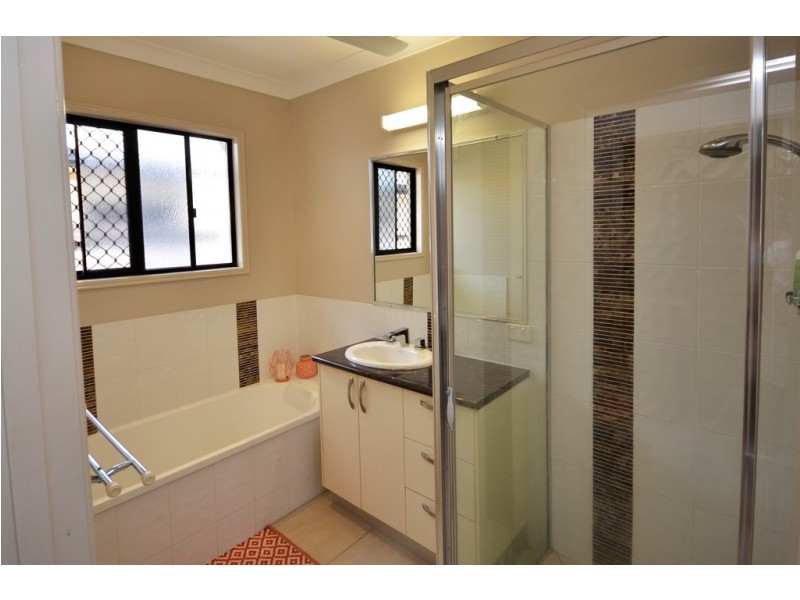 14 White Oak Avenue, Mossman QLD 4873