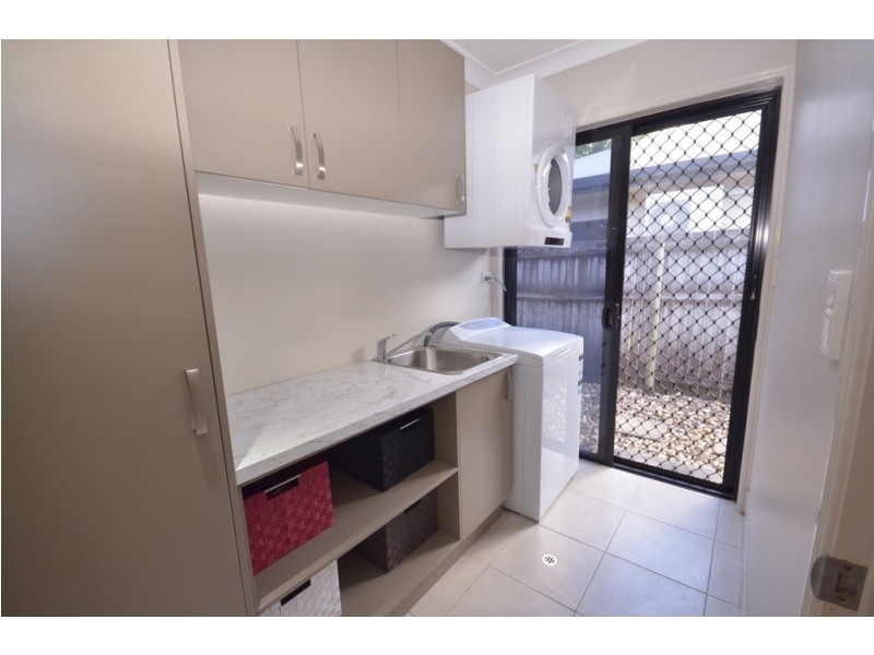 14 White Oak Avenue, Mossman QLD 4873