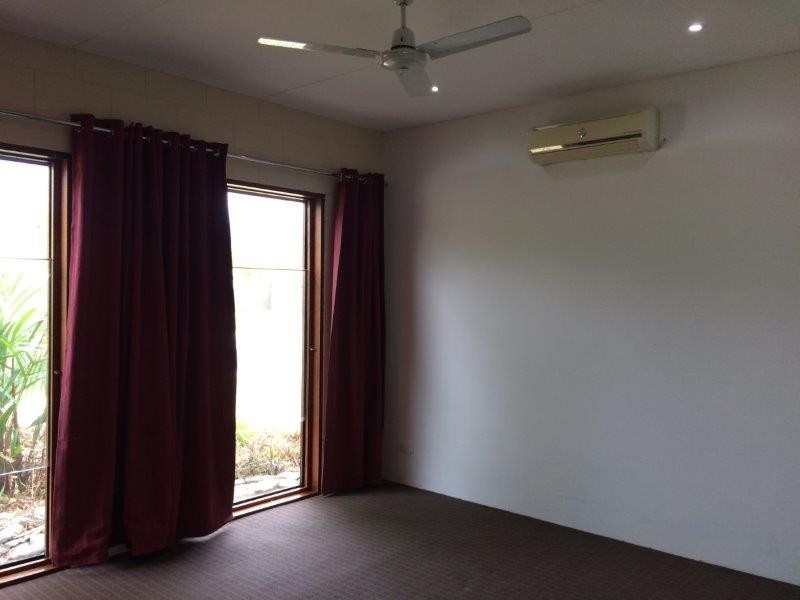 40 Riflebird Crescent, Mossman QLD 4873