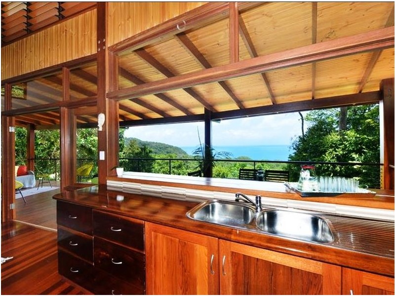 276 Kauri Close, Daintree QLD 4873