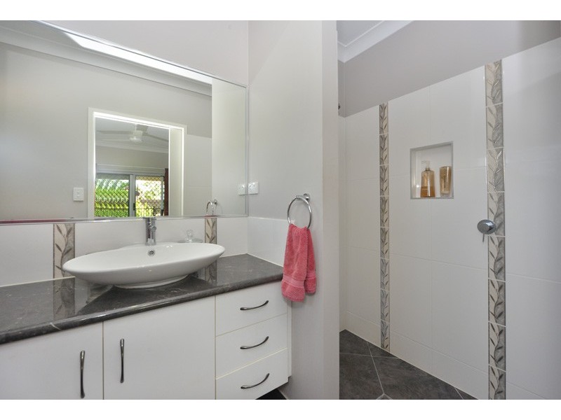 20 Julaji Close, Cooya Beach QLD 4873