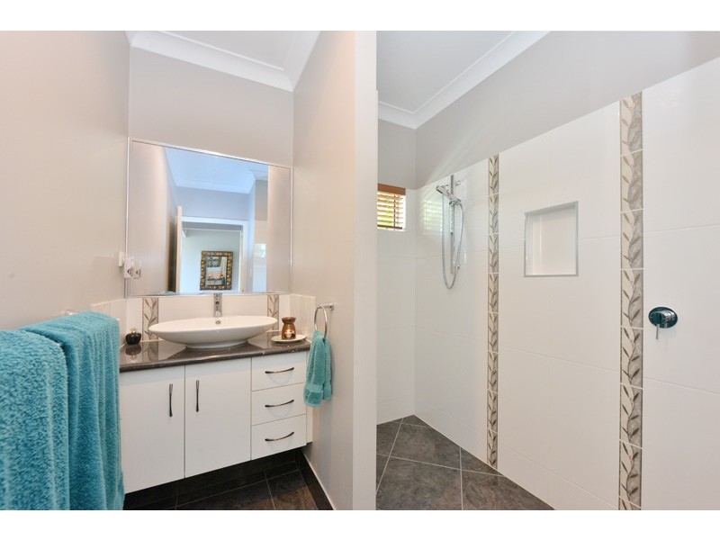 20 Julaji Close, Cooya Beach QLD 4873