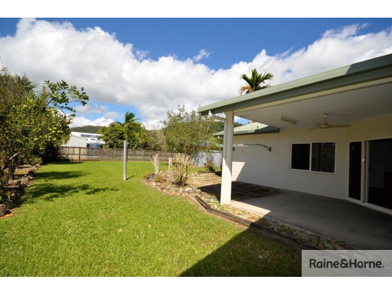 18 FOREST GLEN ROAD, Mossman QLD 4873