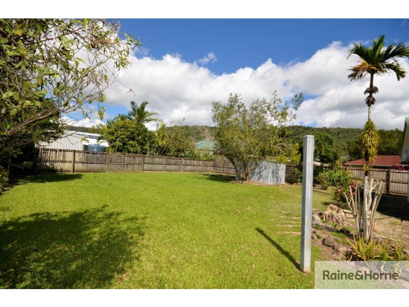 18 FOREST GLEN ROAD, Mossman QLD 4873