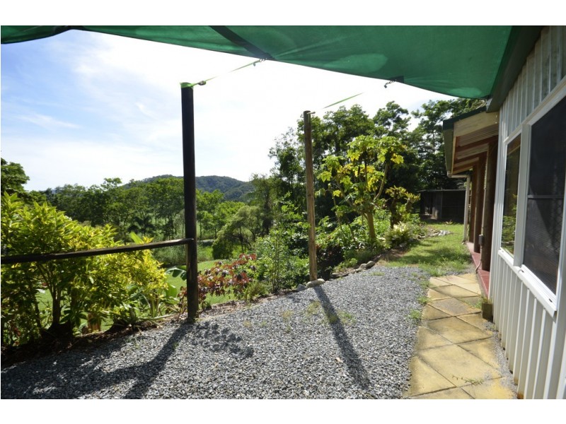 39 Whiteley Road, Miallo QLD 4873