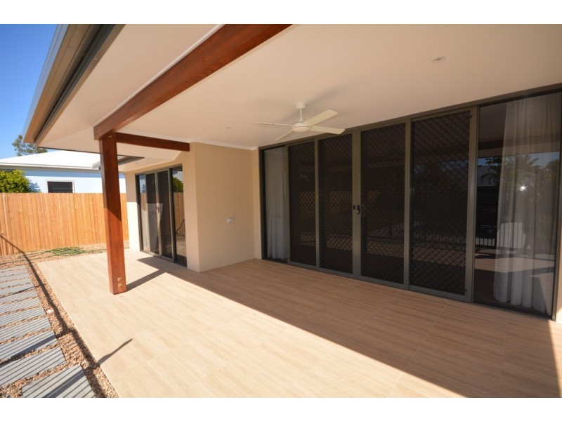 4 BOWER CLOSE, Port Douglas QLD 4877