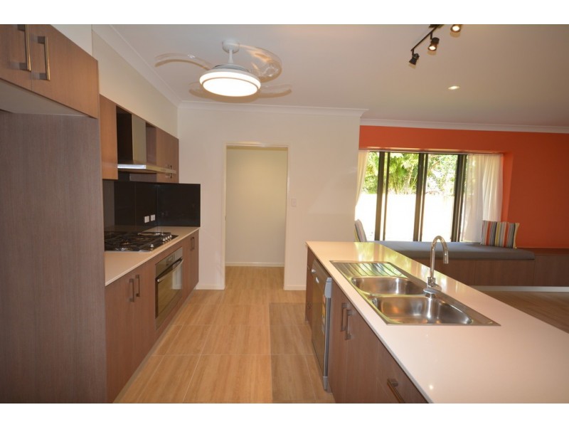 4 BOWER CLOSE, Port Douglas QLD 4877