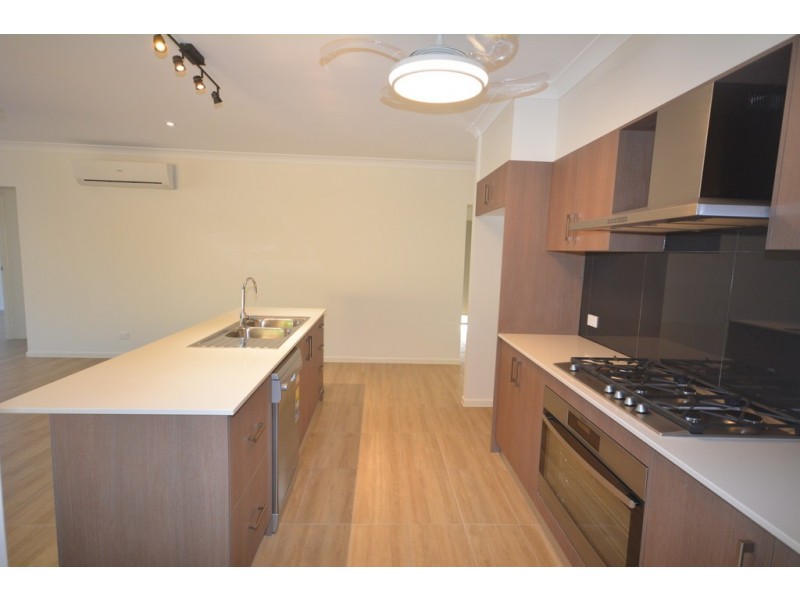 4 BOWER CLOSE, Port Douglas QLD 4877