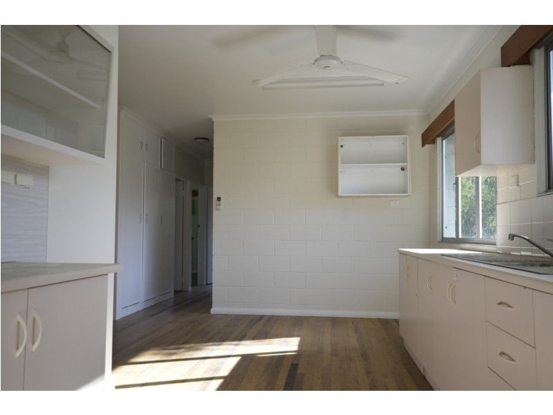 2/1 Kidd Street, Mossman QLD 4873