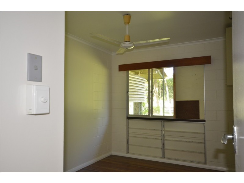 2/1 Kidd Street, Mossman QLD 4873