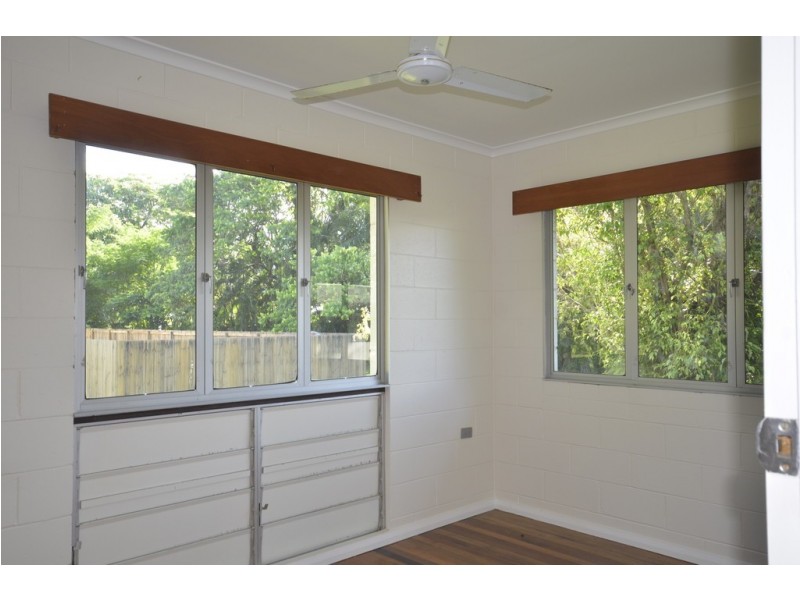 2/1 Kidd Street, Mossman QLD 4873