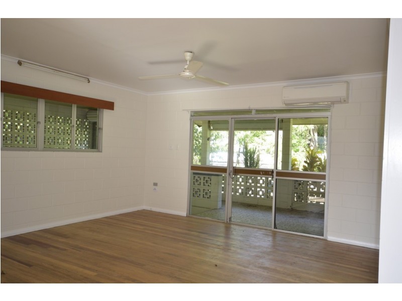 2/1 Kidd Street, Mossman QLD 4873