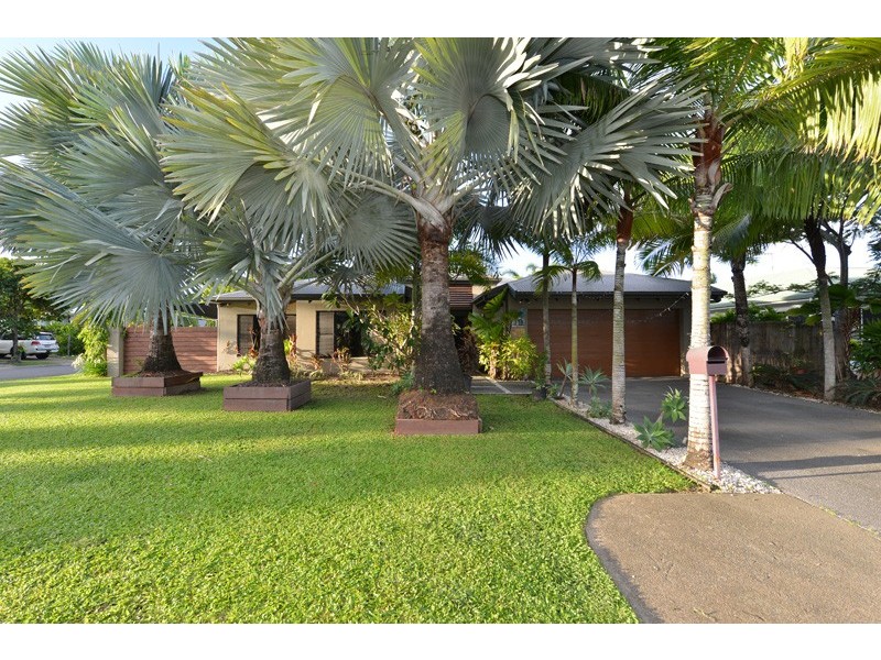 19 Sandpiper Street, Port Douglas QLD 4877