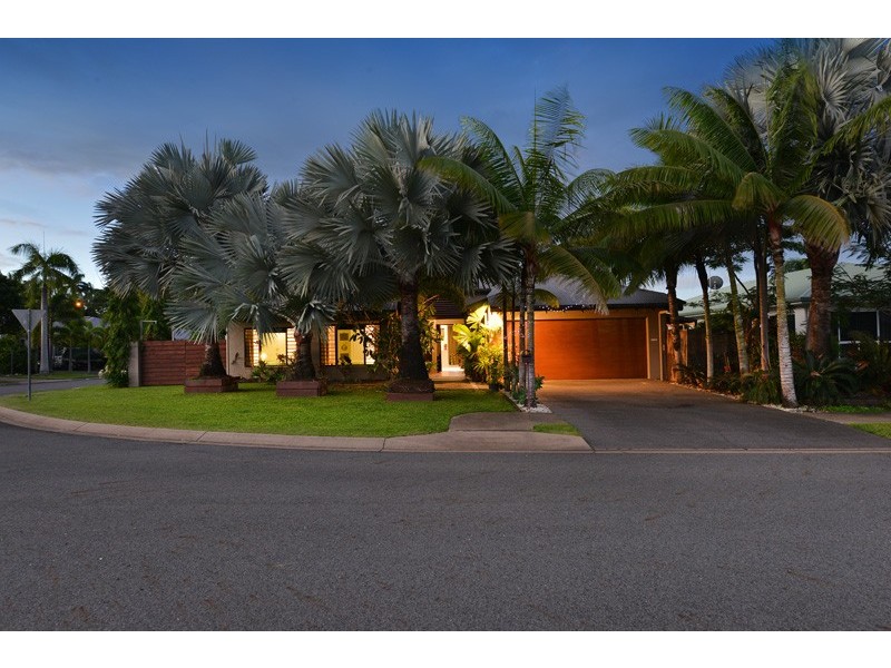 19 Sandpiper Street, Port Douglas QLD 4877